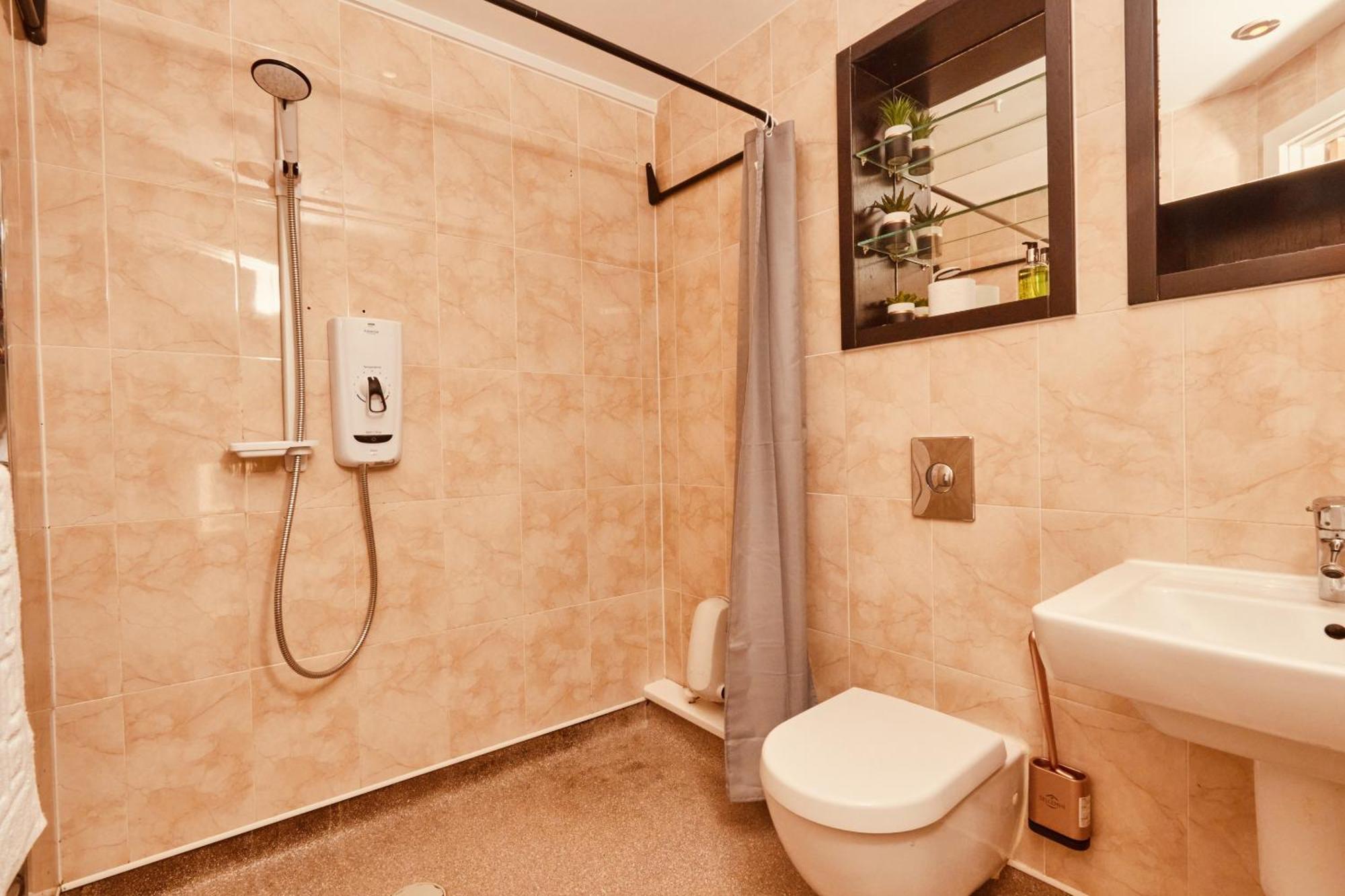 Central Leeds Dock Apt, Free Secure Parking! 2 Bed Εξωτερικό φωτογραφία